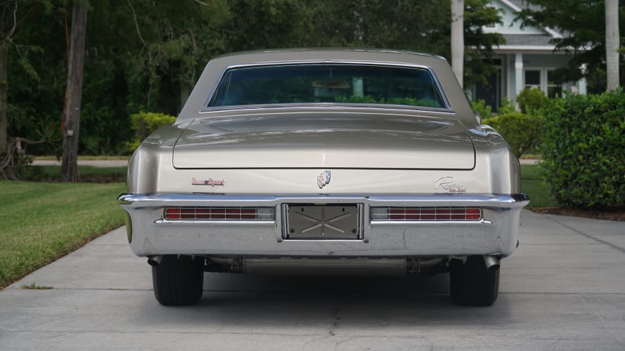 1965 Buick Riviera GS