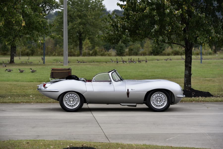 1966 Jaguar XKSS Replica